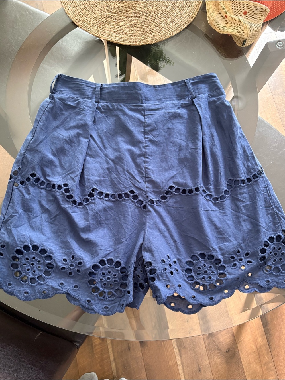 NWT Women’s Navy Eyelet Scallop Hem Shorts